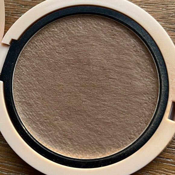 Armani Neo Nude Melting Color Balm Cheeks & Eyes Shade 21 Warm Brown - Picture 1 of 7